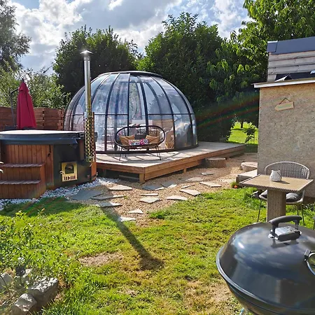 Sphair Aux Merveilles - Dome Romantique Avec Vue Panoramique Sur La Nature Faimes